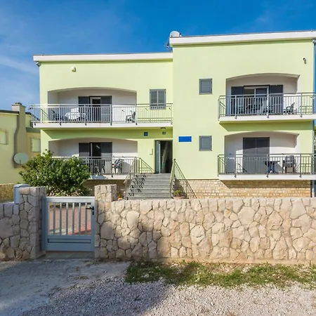 App Silverstar 3 By Interhome Apartment Vir