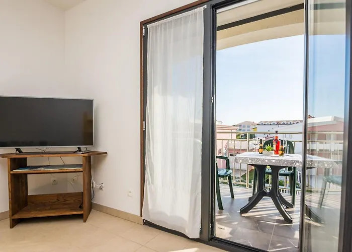 App Silverstar 3 By Interhome Вир